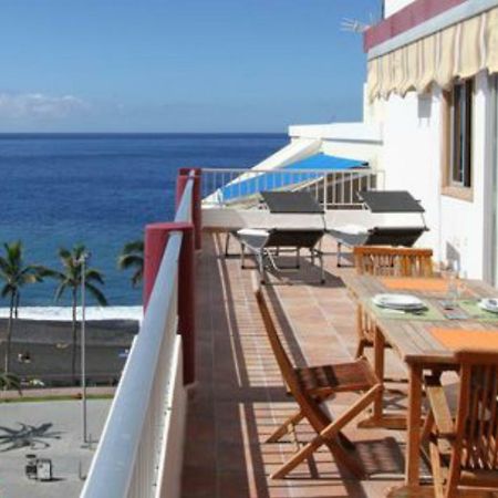 Atico Con Vistas Al Mar Apartment Puerto De Naos Luaran gambar