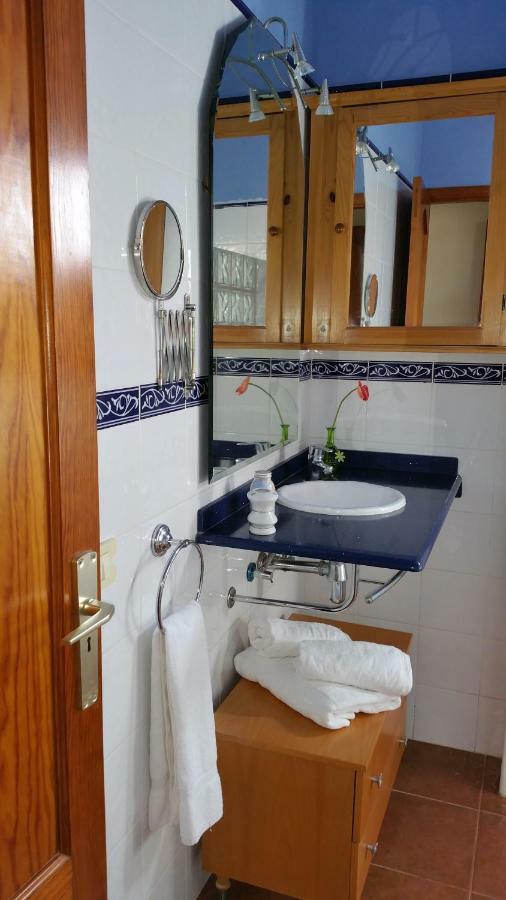 Atico Con Vistas Al Mar Apartment Puerto De Naos Luaran gambar