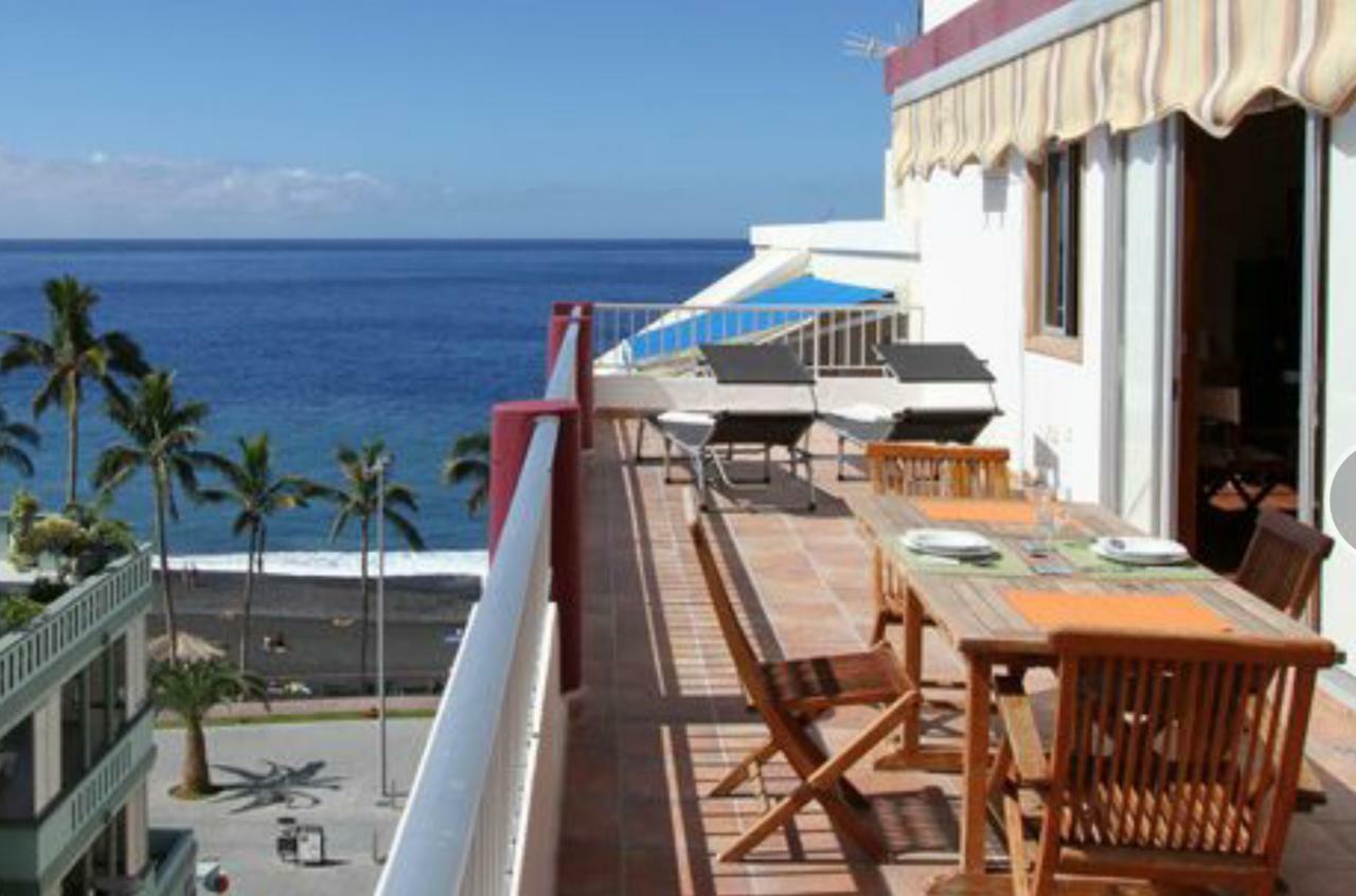 Atico Con Vistas Al Mar Apartment Puerto De Naos Luaran gambar